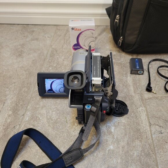 Sony DCR-TRV140E Digital8 Tape Digital Video Camera HANDYCAM Full Working Set - Picture 5 of 14